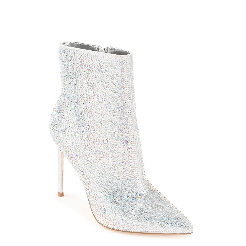 NEVER WORN! Journee Collection Alexis bootie. Perfect holiday glam 💎